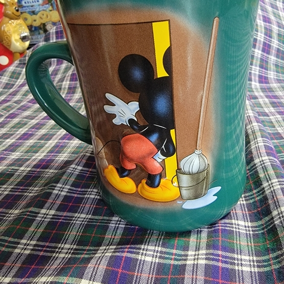 Disney Store Exclusive Mickey Back Stage, Oversized, 3D Mug. Perfect Condition - Picture 2 of 6
